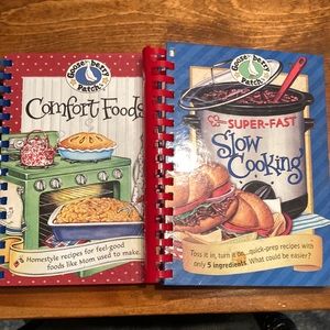 Lot of 2 Gooseberry Patch Cookbooks Comfort Foods/super-fast Slowcooking